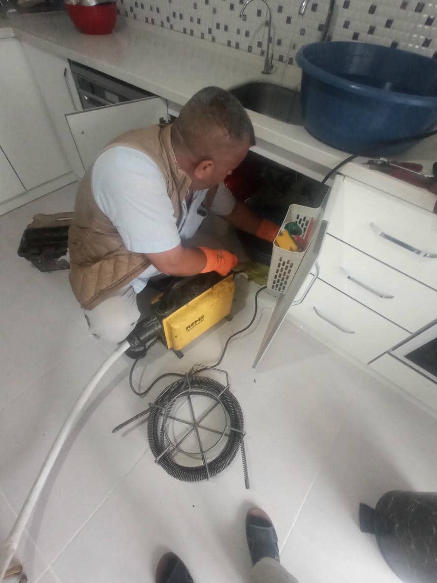 Lavabo gider açma çalışması